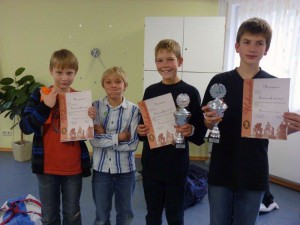 Mehr über den Artikel erfahren Bezirksjugend Einzelmeisterschaft 2012